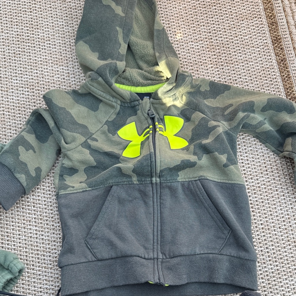 Kids Under Armour Camo Hoodie - Green and Yellow